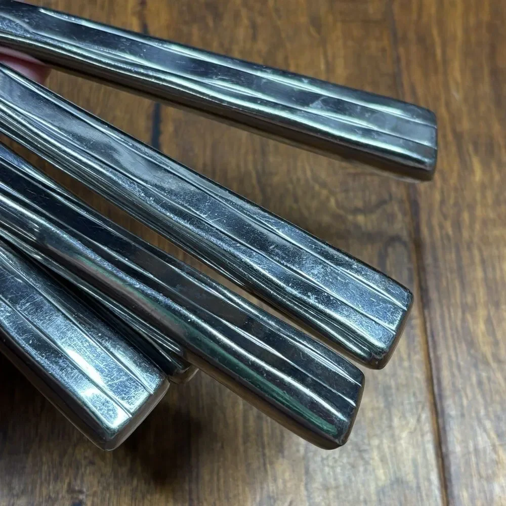 Oneida Camden Stainless Flatware 6 Knives USA Glossy Knife Solid 9‎ 7/8